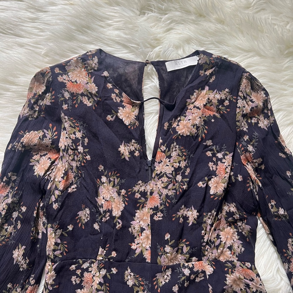 Astr the Label Floral Print Long Sleeve Romper - Picture 5 of 10